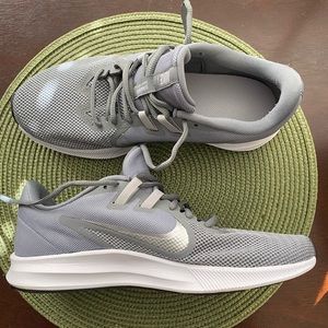 Grey/Silver Size 10 Nike Sneakers - never worn